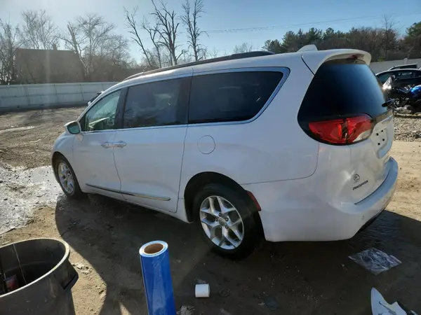 2C4RC1BG6HR543806 2017 CHRYSLER PACIFICA - Image 2