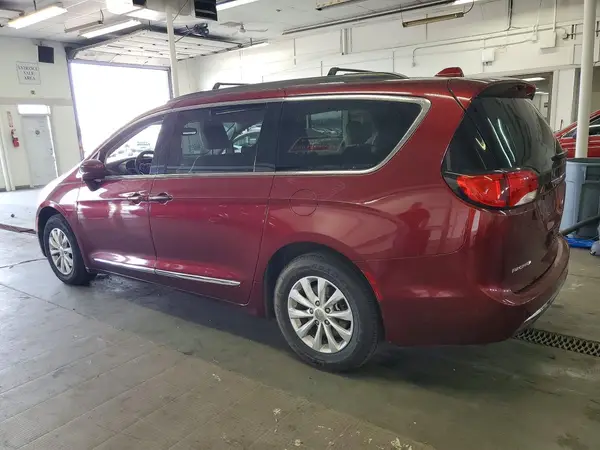 2C4RC1BG6HR543899 2017 CHRYSLER PACIFICA - Image 2