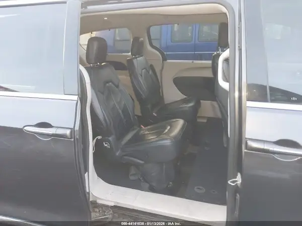 2C4RC1BG6HR551095 2017 CHRYSLER PACIFICA - Image 8