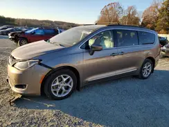 2C4RC1BG6HR552795 2017 CHRYSLER PACIFICA