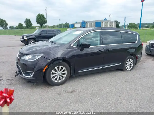 2C4RC1BG6HR559293 2017 CHRYSLER PACIFICA - Image 2