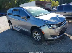2C4RC1BG6HR564655 2017 CHRYSLER PACIFICA