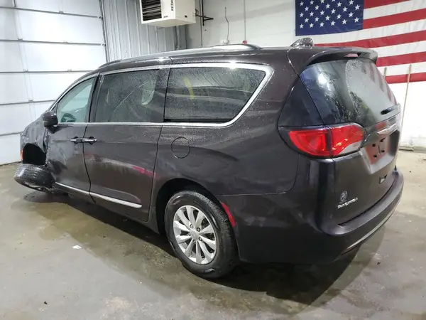 2C4RC1BG6HR565921 2017 CHRYSLER PACIFICA - Image 2