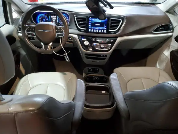 2C4RC1BG6HR565921 2017 CHRYSLER PACIFICA - Image 8