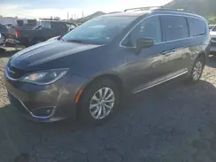 2C4RC1BG6HR569452 2017 CHRYSLER PACIFICA