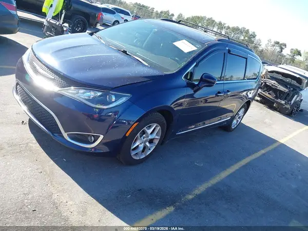 2C4RC1BG6HR571007 2017 CHRYSLER PACIFICA - Image 2