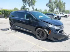 2C4RC1BG6HR576787 2017 CHRYSLER PACIFICA