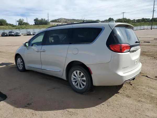 2C4RC1BG6HR584162 2017 CHRYSLER PACIFICA - Image 2