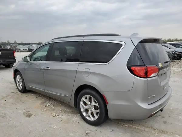 2C4RC1BG6HR584811 2017 CHRYSLER PACIFICA - Image 2
