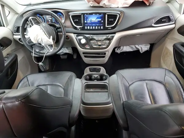 2C4RC1BG6HR584811 2017 CHRYSLER PACIFICA - Image 8