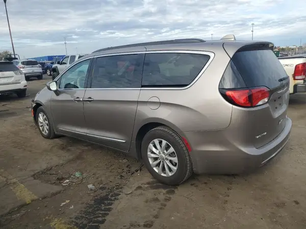 2C4RC1BG6HR587398 2017 CHRYSLER PACIFICA - Image 2