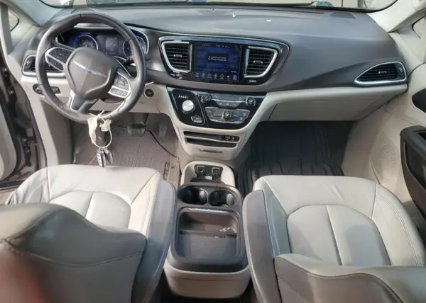 2C4RC1BG6HR587398 2017 CHRYSLER PACIFICA - Image 8
