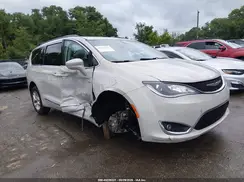 2C4RC1BG6HR587479 2017 CHRYSLER PACIFICA