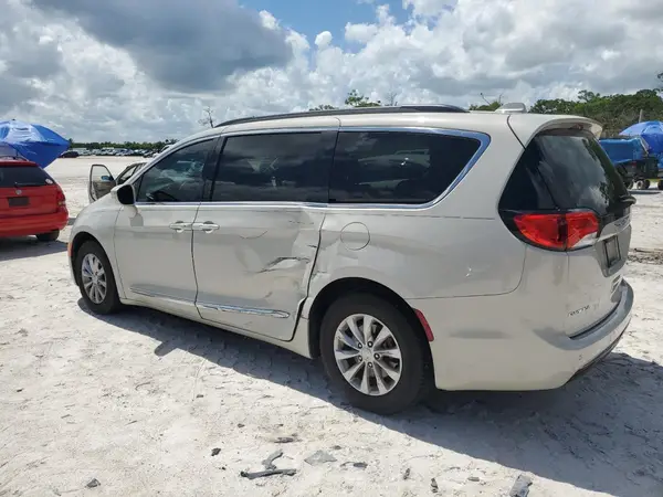 2C4RC1BG6HR598448 2017 CHRYSLER PACIFICA - Image 2