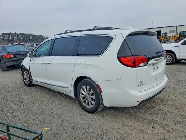 2C4RC1BG6HR608265 2017 CHRYSLER PACIFICA - Image 2