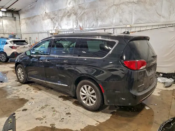 2C4RC1BG6HR610632 2017 CHRYSLER PACIFICA - Image 2