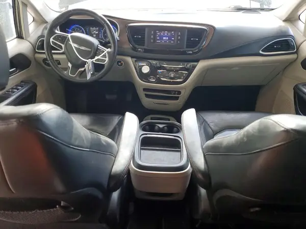 2C4RC1BG6HR613157 2017 CHRYSLER PACIFICA - Image 8
