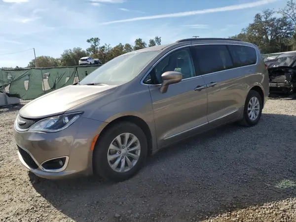 2C4RC1BG6HR613854 2017 CHRYSLER PACIFICA - Image 1