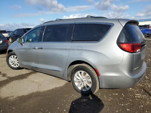 2C4RC1BG6HR613904 2017 CHRYSLER PACIFICA - Image 2