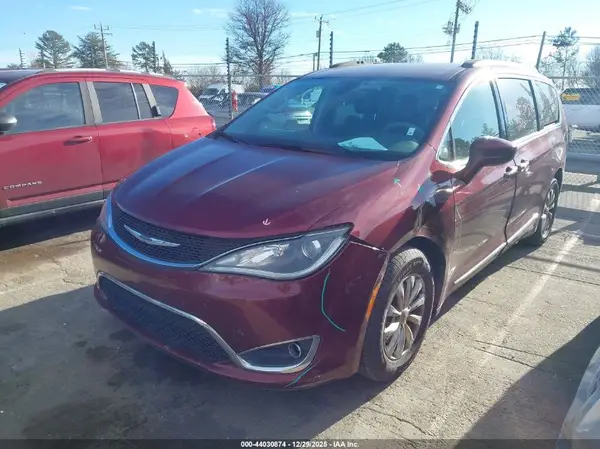 2C4RC1BG6HR620741 2017 CHRYSLER PACIFICA - Image 2