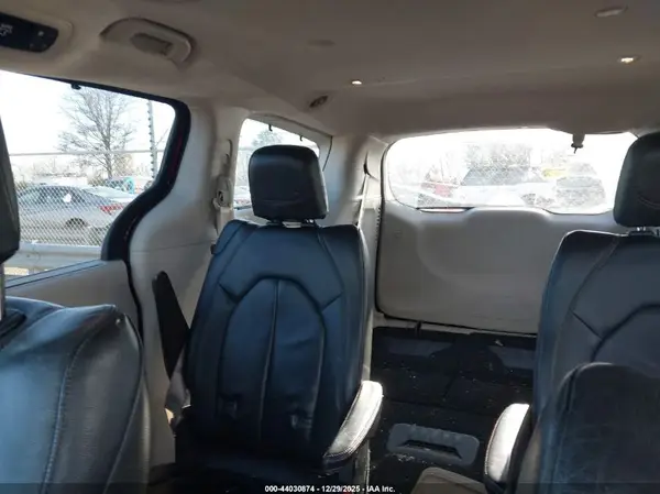 2C4RC1BG6HR620741 2017 CHRYSLER PACIFICA - Image 8