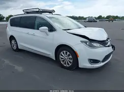 2C4RC1BG6HR621596 2017 CHRYSLER PACIFICA