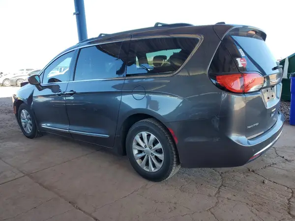 2C4RC1BG6HR633831 2017 CHRYSLER PACIFICA - Image 2