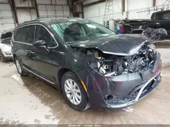 2C4RC1BG6HR635434 2017 CHRYSLER PACIFICA