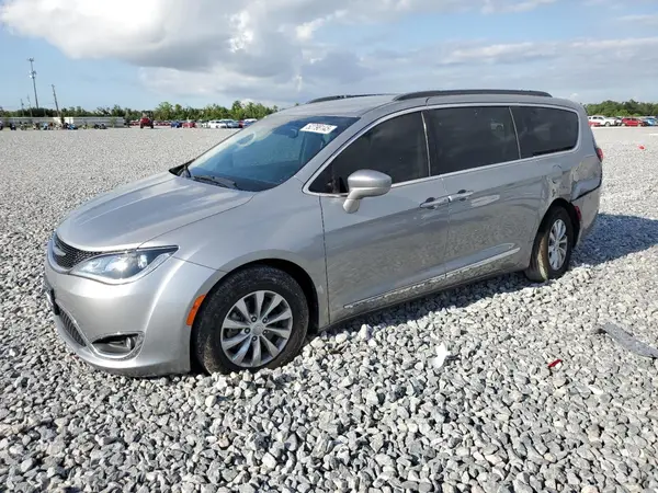 2C4RC1BG6HR645008 2017 CHRYSLER PACIFICA - Image 1