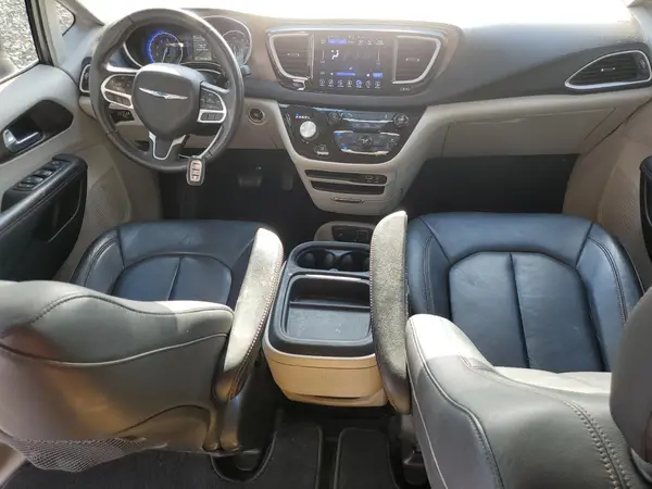 2C4RC1BG6HR645008 2017 CHRYSLER PACIFICA - Image 8