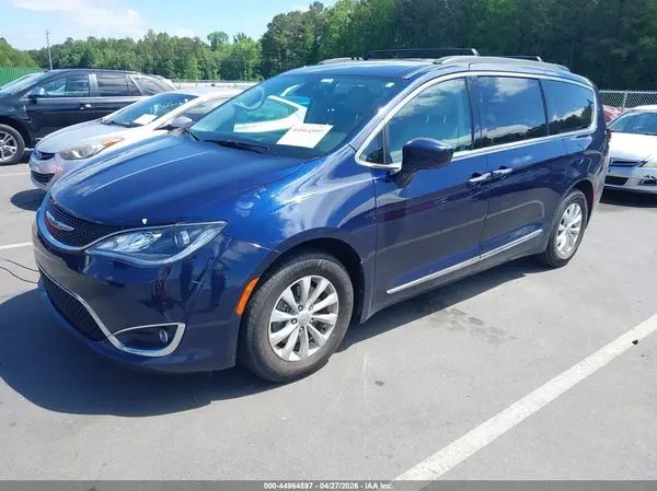 2C4RC1BG6HR654629 2017 CHRYSLER PACIFICA - Image 2