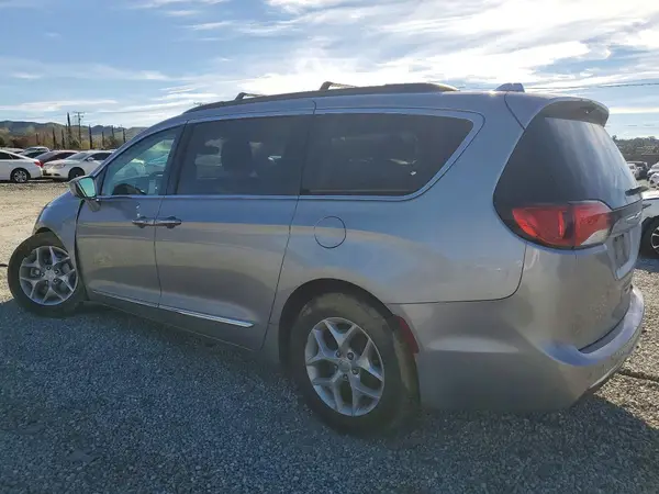 2C4RC1BG6HR656512 2017 CHRYSLER PACIFICA - Image 2