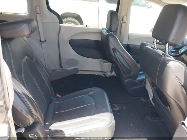 2C4RC1BG6HR668028 2017 CHRYSLER PACIFICA - Image 8