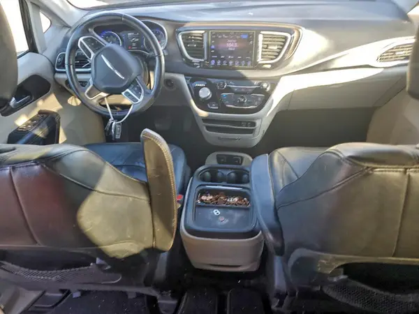 2C4RC1BG6HR668157 2017 CHRYSLER PACIFICA - Image 8