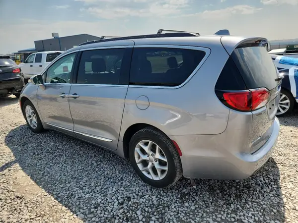 2C4RC1BG6HR668384 2017 CHRYSLER PACIFICA - Image 2