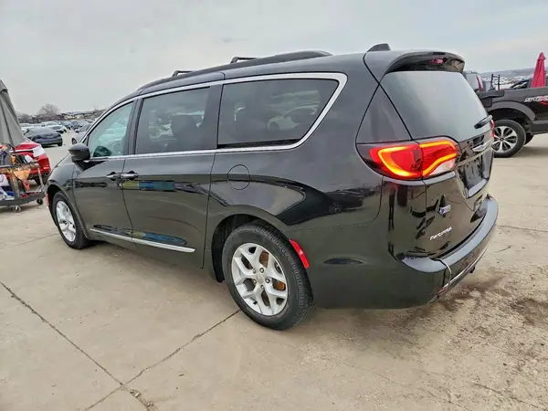 2C4RC1BG6HR668580 2017 CHRYSLER PACIFICA - Image 2