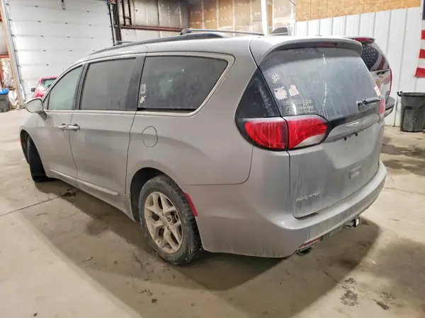 2C4RC1BG6HR668689 2017 CHRYSLER PACIFICA - Image 2