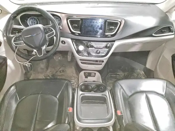 2C4RC1BG6HR668689 2017 CHRYSLER PACIFICA - Image 8