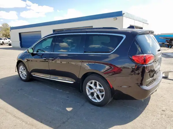 2C4RC1BG6HR670023 2017 CHRYSLER PACIFICA - Image 2