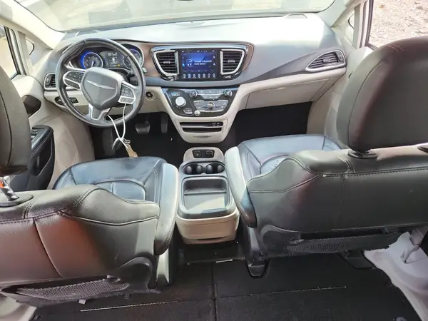 2C4RC1BG6HR675948 2017 CHRYSLER PACIFICA - Image 8
