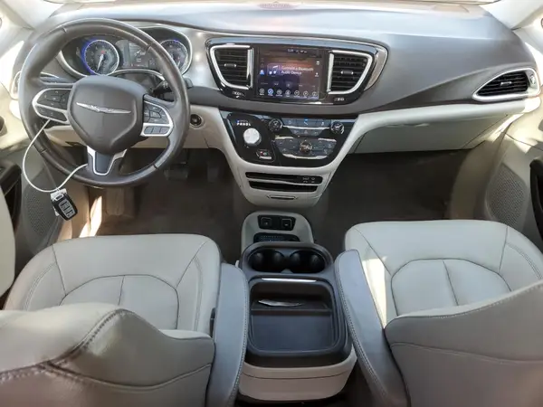 2C4RC1BG6HR676338 2017 CHRYSLER PACIFICA - Image 8