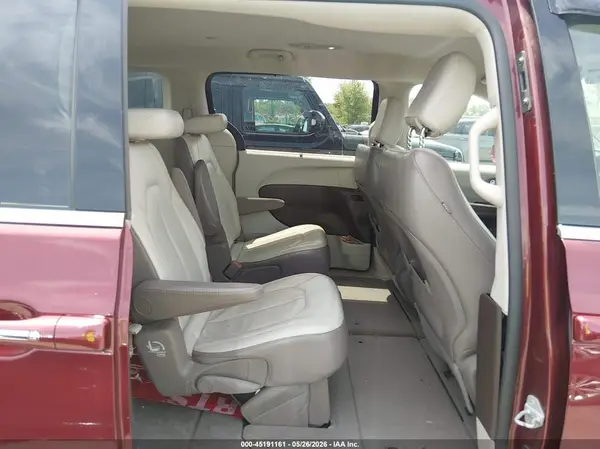 2C4RC1BG6HR688389 2017 CHRYSLER PACIFICA - Image 8