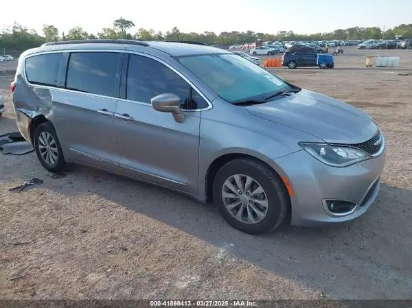 2C4RC1BG6HR691857 2017 CHRYSLER PACIFICA - Image 1