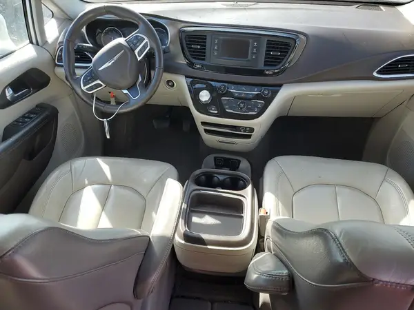 2C4RC1BG6HR702565 2017 CHRYSLER PACIFICA - Image 8