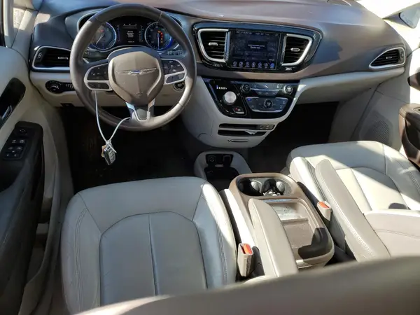 2C4RC1BG6HR702680 2017 CHRYSLER PACIFICA - Image 8