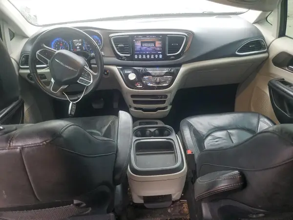 2C4RC1BG6HR720385 2017 CHRYSLER PACIFICA - Image 8
