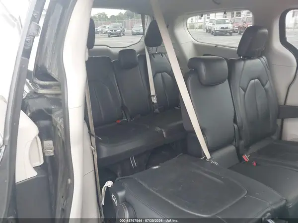 2C4RC1BG6HR721908 2017 CHRYSLER PACIFICA - Image 8