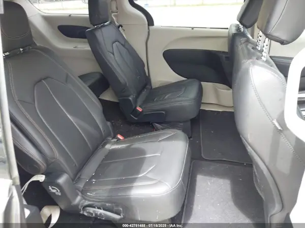 2C4RC1BG6HR729703 2017 CHRYSLER PACIFICA - Image 8