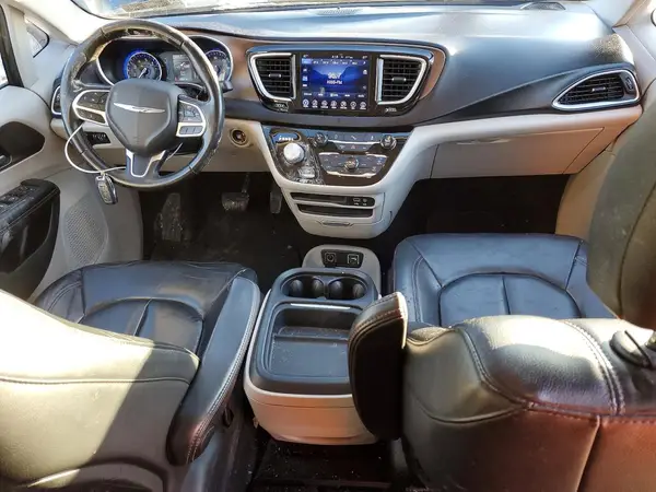 2C4RC1BG6HR733735 2017 CHRYSLER PACIFICA - Image 8