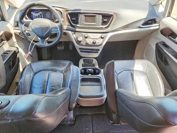 2C4RC1BG6HR733850 2017 CHRYSLER PACIFICA - Image 8